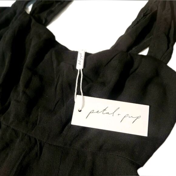 Petal & Pup Crosby Jumpsuit Cropped Straight Leg 100% Rayon Black Women's Size M - Picture 4 of 14